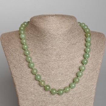 Natural Jade Necklace with Smooth Beads, diameter approximately 10.5 mm, length approximately 51 cm
