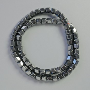 Hematite beads hexagonal zigzag shape, black color, diameter 6x6mm, length about 40 cm necklace