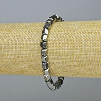 Hematite hexagonal zigzag bracelet, black color, diameter 6x6 mm ±, length 18 cm ± (stretch)