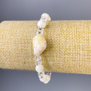 Bracelet with Mother-of-Pearl, 7 mm diameter ± and Czech Crystal, 6×5 mm diameter ±, length 18 cm ± stretch