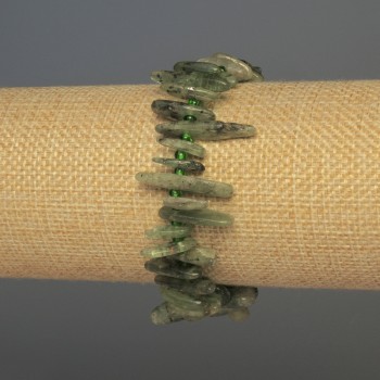 Браслет Кіаніт крихта голка, діаметр 10-20х3-5мм+-з бісером, довжина 18см+- стрейч