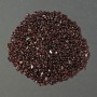 Natural garnet chips, undrilled, 3-9 x 3-4 mm (+/- per 100 g)