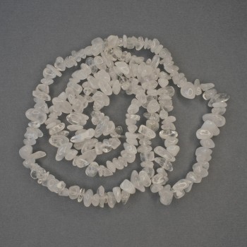 Rock crystal chip beads 5–14×3–6 mm on thread, length 76 cm+