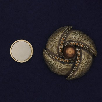 Magnetic brooch Accent, bronze color, rhinestones, gold-tone metal, 45mm+