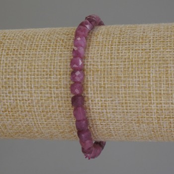 Tourmaline Faceted Cube Bracelet, 5 mm diameter, 18 cm length (stretch)