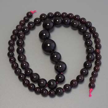 Garnet beads – smooth spheres, diameter 5–11.5 mm, length 41 cm