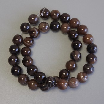 Agate Beads, Smooth Round Balls, 10 mm Diameter ±, On a Thread, 37 cm Length