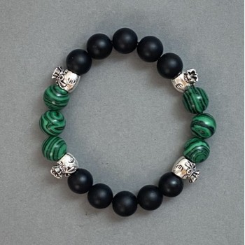Bracelet with malachite and shungite, smooth beads, diameter 10 mm ± with butterfly inlays, length 18 mm ± stretch