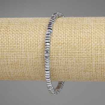 Hematite bracelet in silver color, square rondelles 4×2 mm, length 18 cm, stretch