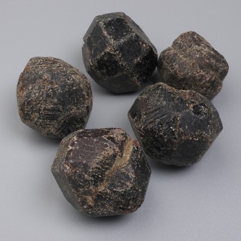 Natural Garnet Cabochon Stone Without Hole 20-26×20-24 mm ± (per 100 g ±)