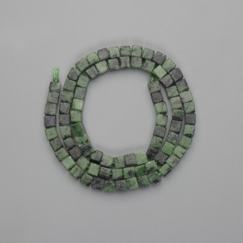 Zoisite cube beads, 4x4 mm, 39 cm length on thread