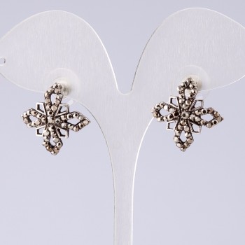 Earrings in 'drip silver', 2 cm diameter