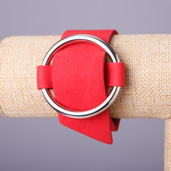 Браслет червоний фетровий "Пряжка" нубук колір металу "срібло"