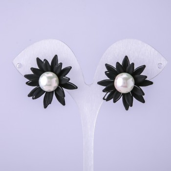 Black Flower Stud Earrings, 28 mm diameter