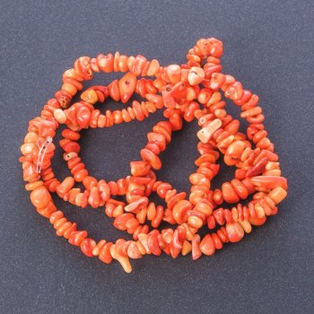 Beads of natural orange coral 'stone chip', diameter 6mm (+/-), length 85 cm strand