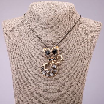 Підвіска "Кішка" з сірими кристалами на довгому ланцюжку метал "чорне золото", діаметр 44х55мм, довжина 70см