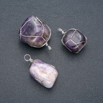 Pendant in a silver-toned weave with natural Amethyst stone, diameter 30x22 mm+