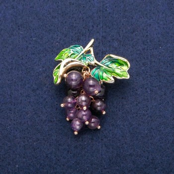 Брошка Кулон Виноград з намистинами Аметист і зеленою емаллю, золотистий метал 35х45мм