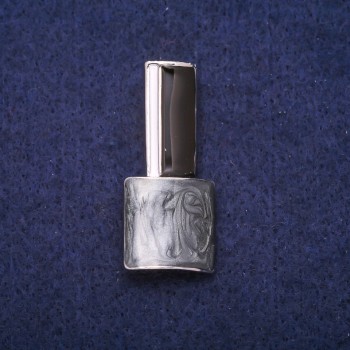 Брошка Лак сіра, чорна і біла емаль, сріблястий метал 18х39мм