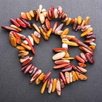 Нитка з натурального каменю Яшма Мукаит крихта "голка" d 13-21х3-6мм, довжина 39см +