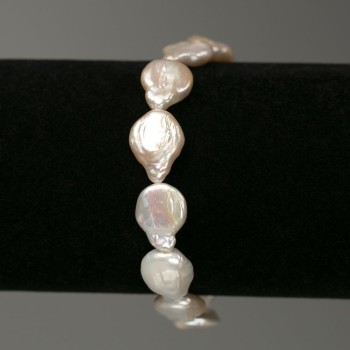 Bracelet with Baroque Pearls in gasoline shade, diameter 11 x 14 x 5 mm ±, length 18 cm ± (stretch)
