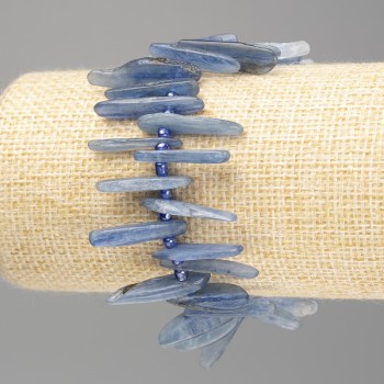 Bracelet Kyanite natural stone chip 'Needle' on thread, diameter 28x2-10x2mm+-, length 18 cm with beads, diameter 3 mm (stretch)