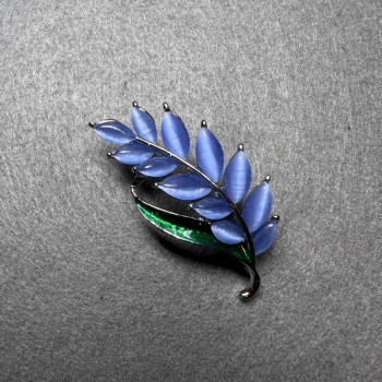 Twig Brooch with Blue Cat's Eye, Green Enamel on Gold-Tone Metal 22x47mm