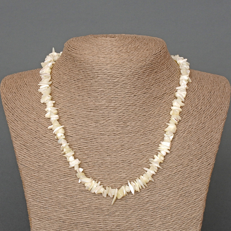 Milky-white mother-of-pearl chip necklace, 8x2 mm, length 48 cm