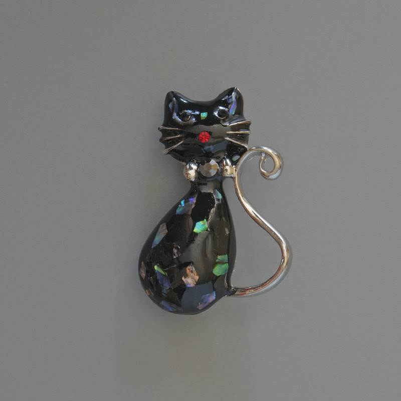 Kitty Brooch-Pendant with Black Enamel and Haliotis, 25x39 mm