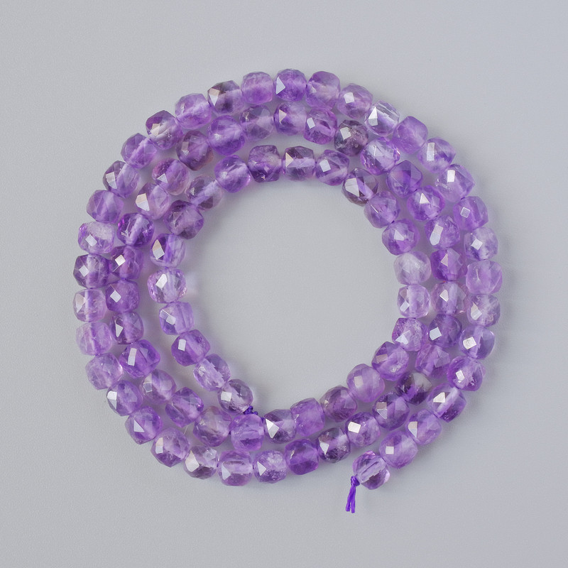 Amethyst beads, natural stone, faceted cube, diameter 4.5 mm, length 38 cm on thread