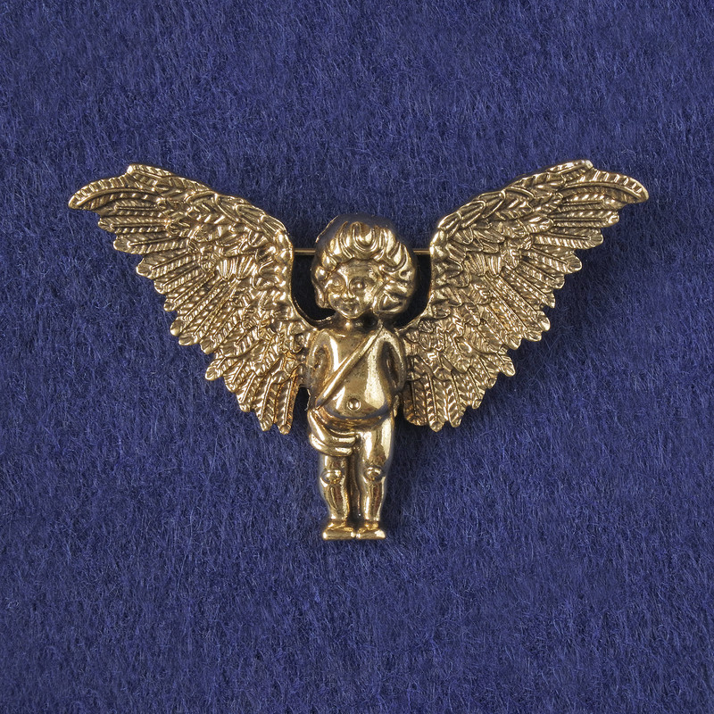 Angel brooch-pendant in gold-tone metal 33×51 mm+
