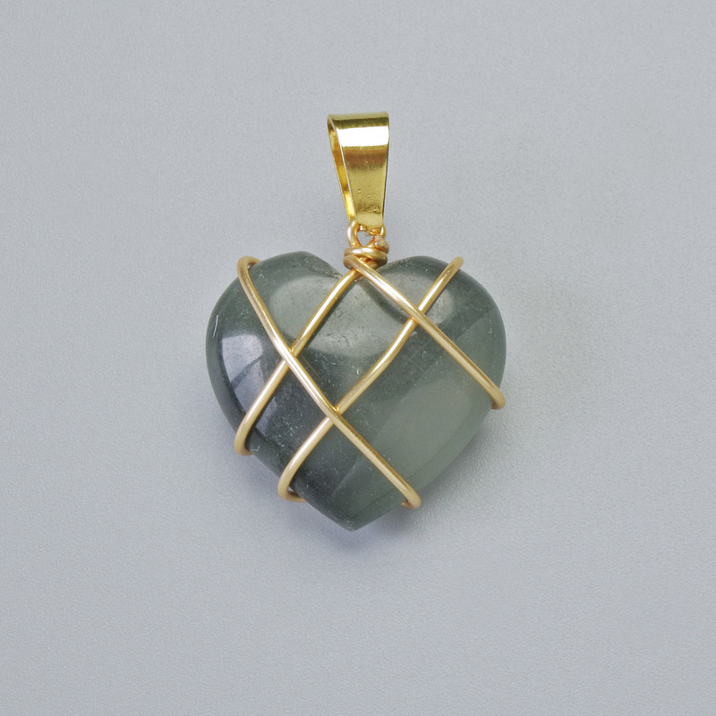 Pendant 'Heart' Heliotrope Jasper in Golden Weave Setting, diameter 20x20 mm +/-, length 30 mm+