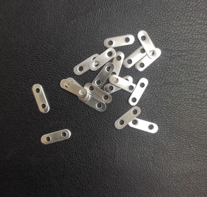 Роздільник-планка на 2 нитки, діаметр 11х3, 5мм+-, отвір, діаметр 1, 6мм уп. 50 шт. сріблястий колір металу