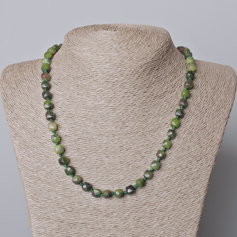 Zoisite Necklace with Natural Gemstone, Faceted Cube Beads, 7 mm Diameter, 45–49 cm Length