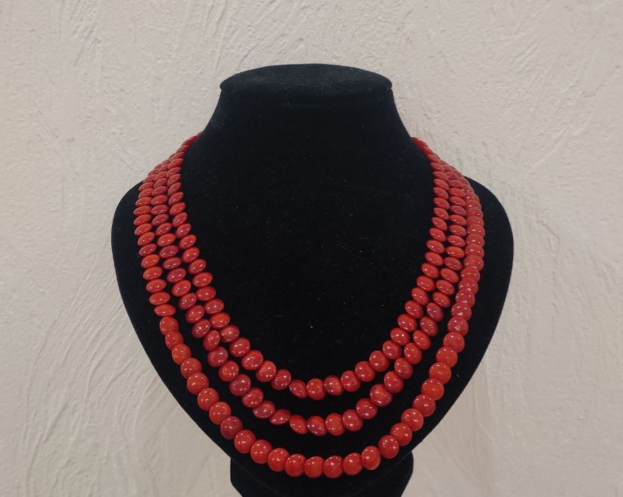 Three-strand Necklace of Natural Coral Coin Beads, diameter 8.5×4 mm, length 45-53 cm