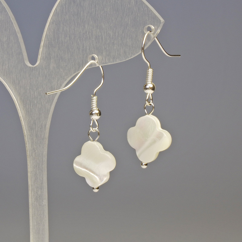 Mother-of-Pearl Four-Leaf Clover Earrings, diameter 13x13 mm, length 3.3 cm
