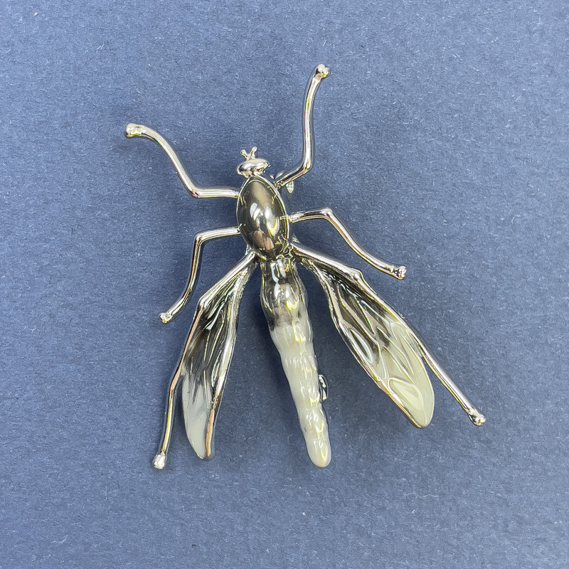 Brooch Insect, color silver-gray metal, diameter 39 mm ±, length 42 mm ±