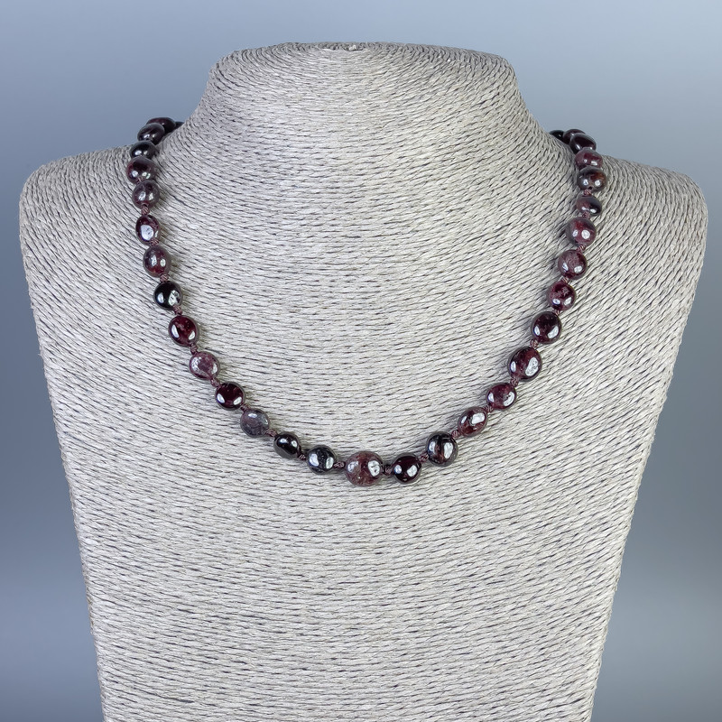Garnet faceted necklace, bead diameter 8-10×8 mm, length 50 cm, with clasp