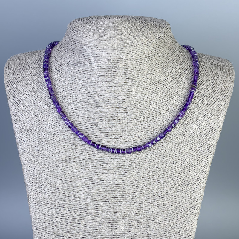 Amethyst cube bead necklace 4x4 mm, length 45 mm +/- with clasp
