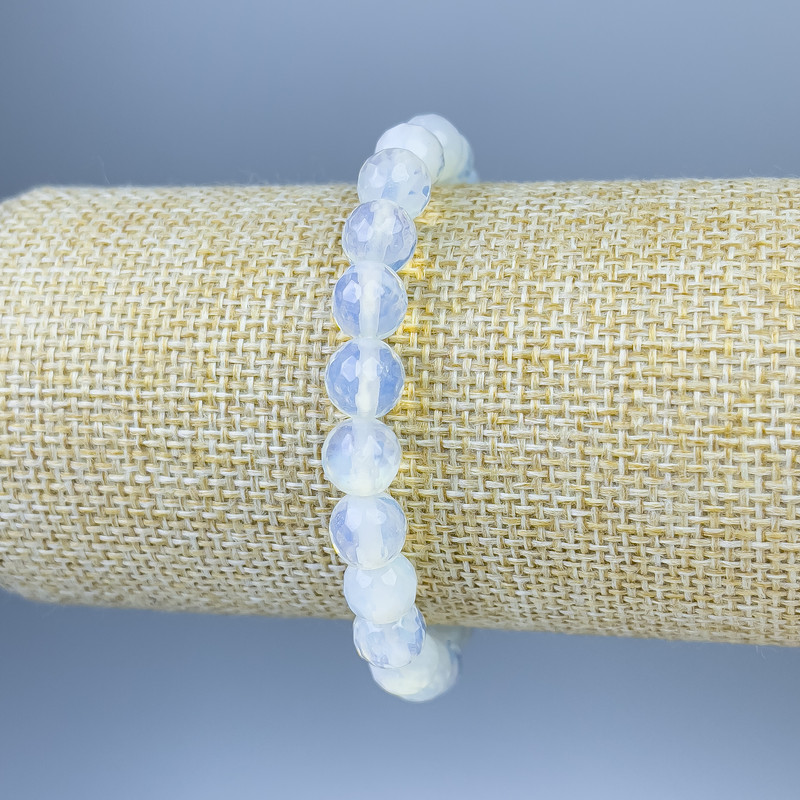 Moonstone bracelet with faceted beads, 8 mm diameter, 18 cm length, elastic