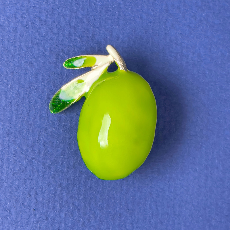 Olive Brooch with light-green enamel, 30x24mm, gold-tone metal