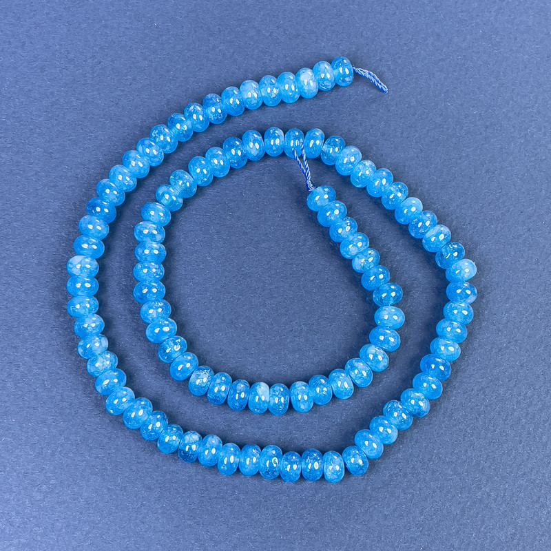 Apatite rondelle beads 6x4mm on thread, length 38cm+
