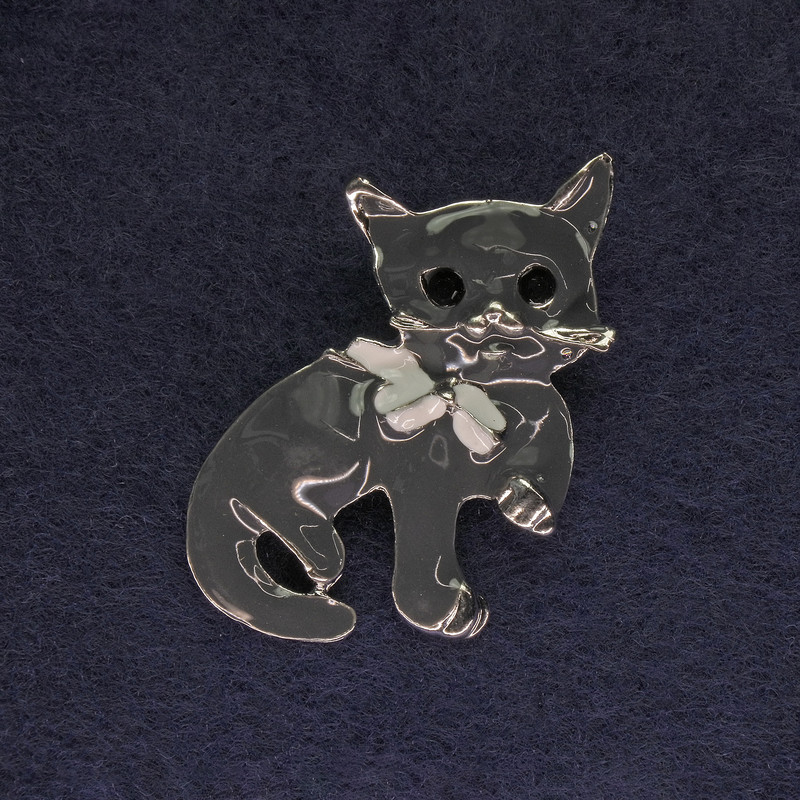 Cat Brooch, Gray Enamel, Black Crystals, Silver-Colored Metal, 40×23 mm+