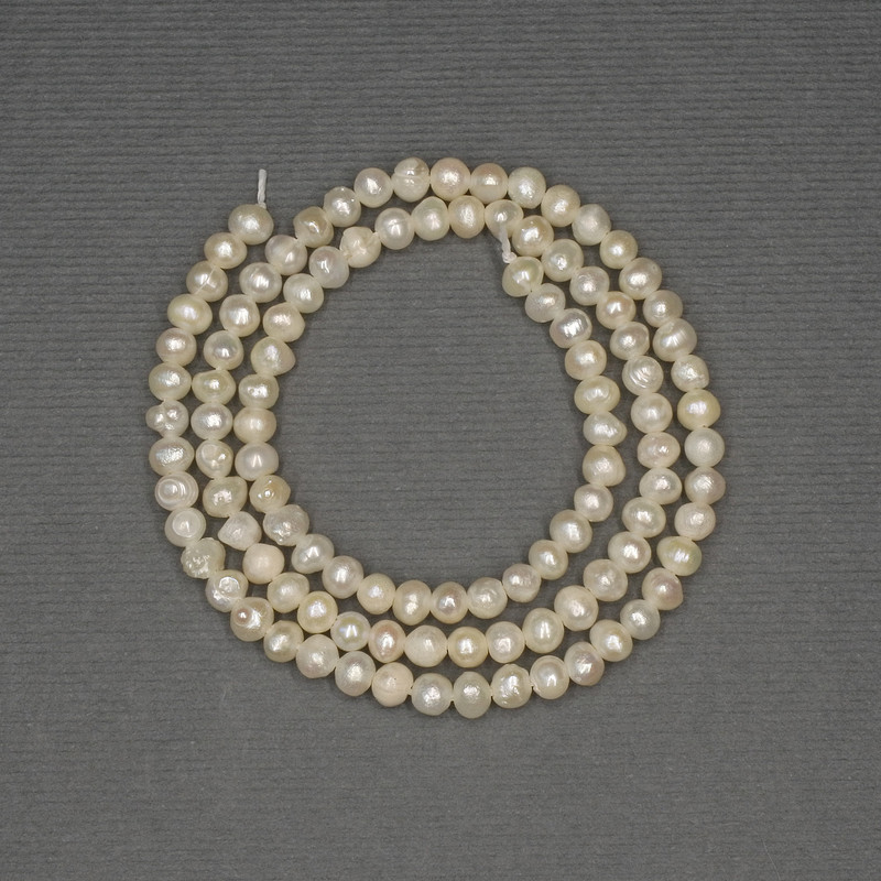 Freshwater White Oval Pearls on a Thread, diameter 4x3 mm, length 36 cm