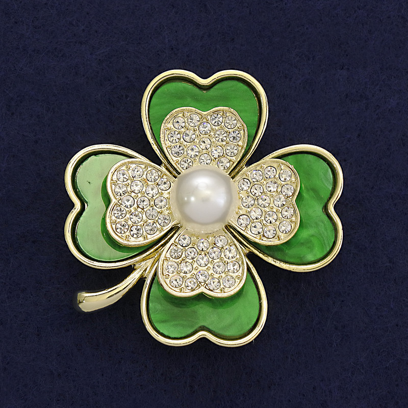 Shamrock Brooch with White Crystals and Pearl, Golden Metal, 38x45 mm, Magnetic
