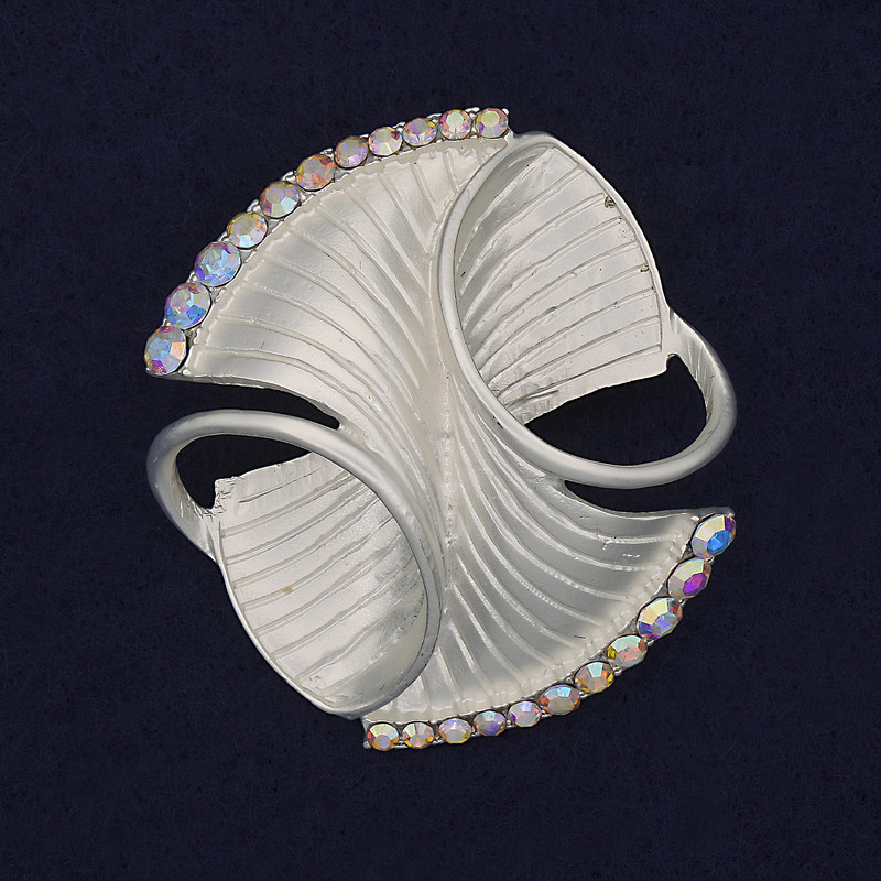 Accent Brooch in Silver with Pearlized Rainbow Crystals, Silver Metal 45x40 mm+