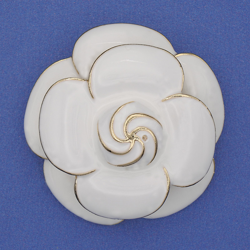 Flower Brooch white enamel golden metal 45mm+