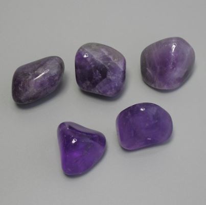 Amethyst natural stone souvenir assortment, sizes 22–37×20–22 mm ±, price per 100 g, packaging 100 g (per 100 g ±)