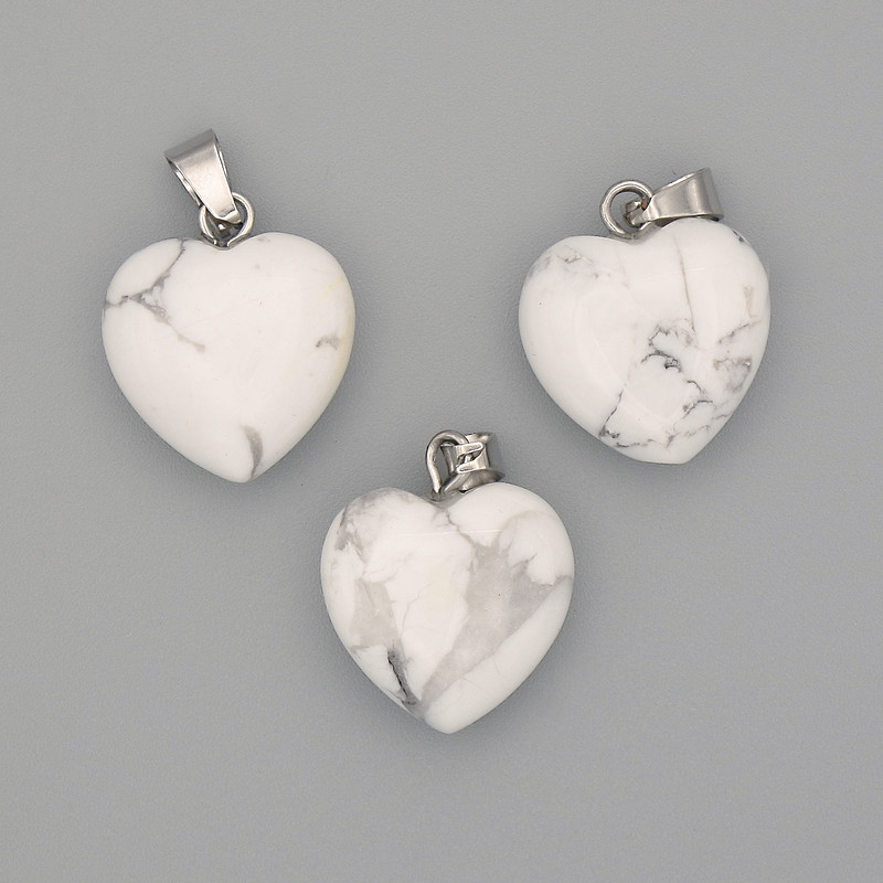 Chalcedony Heart Pendant 15x15x23mm+