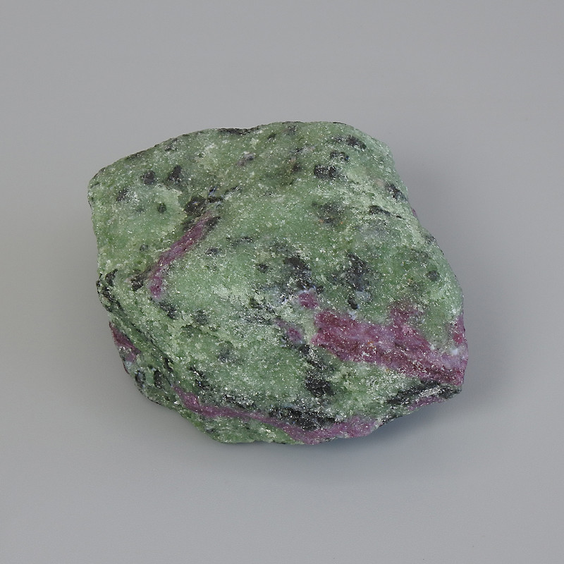 Zoisite natural souvenir stone, size 52×30×33 mm ± assorted sizes (Price per 100 g)